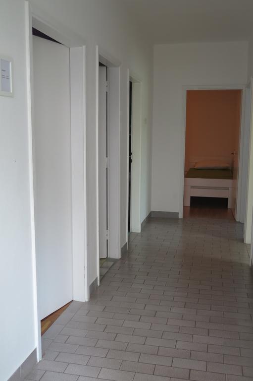 Lumbrela Apartments Starigrad Paklenica Exterior foto
