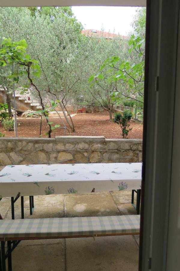Lumbrela Apartments Starigrad Paklenica Exterior foto