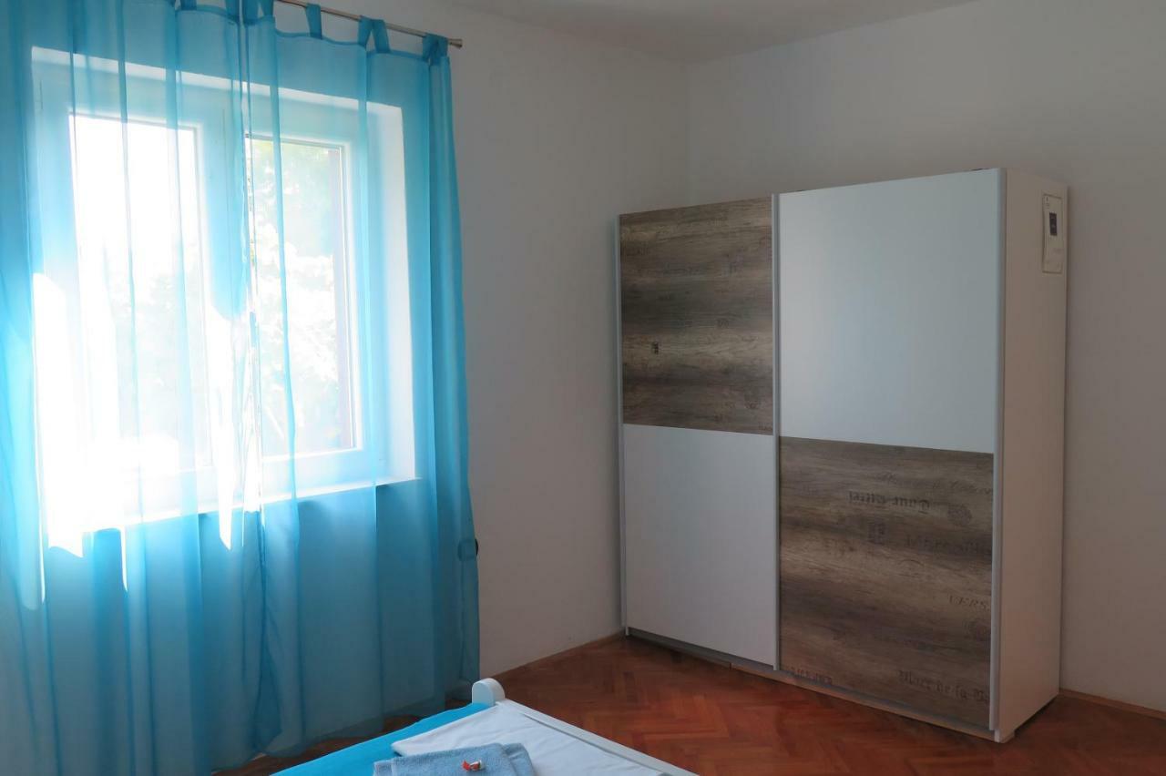 Lumbrela Apartments Starigrad Paklenica Exterior foto